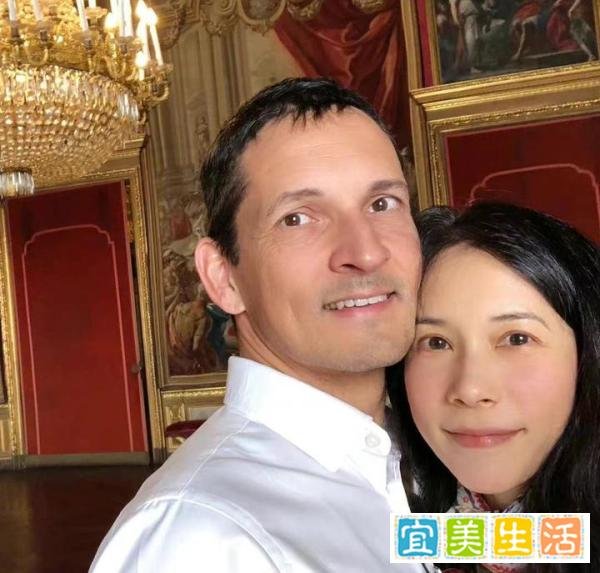莫文蔚肉麻语言表白老公，相爱十年感情如初，却没自己的孩子