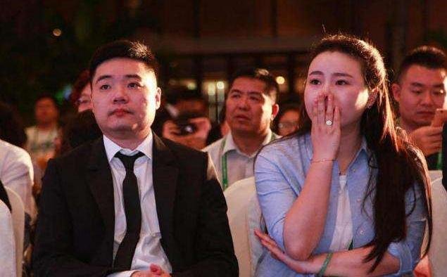 丁俊晖为什么会选择而现任妻子?