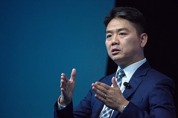 刘强东从农村摸爬滚打，明明励志典范，为何口碑这么差？