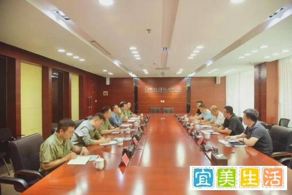 申坤陪同国务院国资委原监事会主席刘顺达赴山西考察调研
