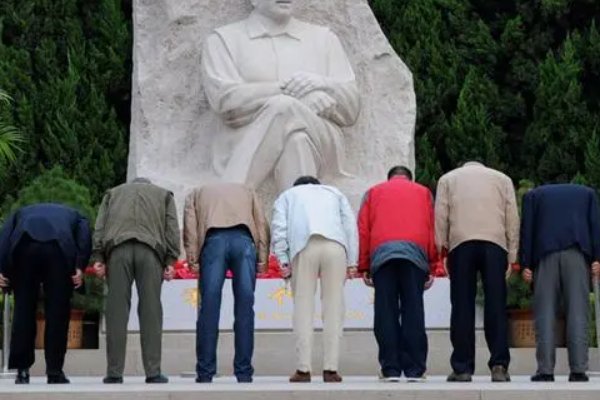 瞻仰表示什么意思