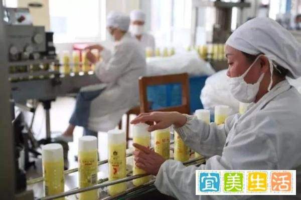 平实无华的商战!继蜂花之后,鸿星尔克多款产品标价79元!