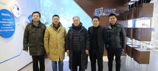 “中国3D打印之父”卢秉恒院士莅临登特菲参观交流