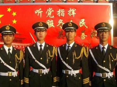 入伍当兵填写政审表中的家庭主要成员职业背景及政治面貌怎么填写？