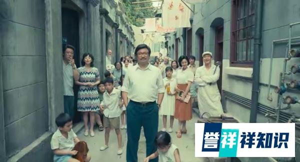 《我和我的父辈》票房2亿,猫眼评分9.5,时代推着往前走,走出光