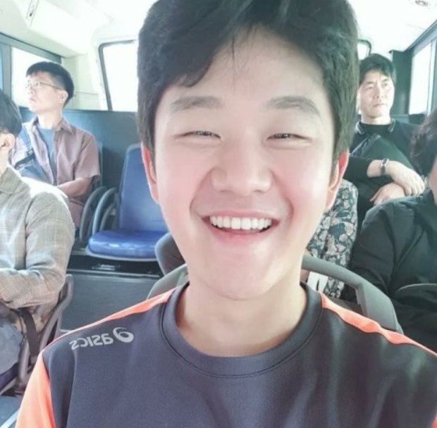 歌手崔成奉假借患癌敛财10亿,他为何会有如此举动?