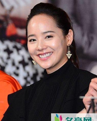 元老级组合S.E.S成员现状 成员柳真结婚四年晋升为妈妈