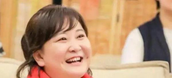贾玲真实身份曝光！你还只是单纯的以为，她只是一个喜剧演员吗？