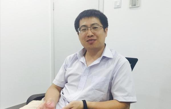 985毕业高材生，网吧吃住4年，上机2万小时，如今现状如何？