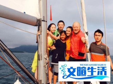 陈露发长文谈与霍尊九年情:为他花几百万 他出轨冷暴力