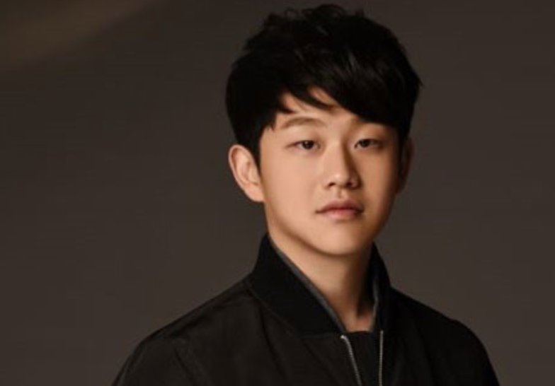 歌手崔成奉假借患癌敛财10亿,他为何会有如此举动?