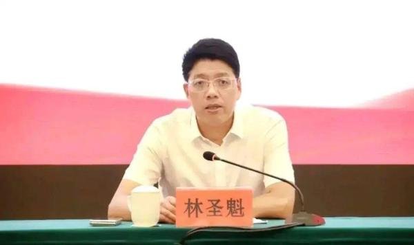 医保局局长坠楼身亡，有隐情？（速看）