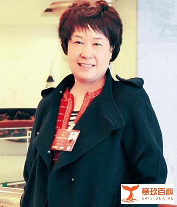 自称坏小孩，竟是“千亿女烟王”？敛财4亿多，只为支持情人事业？