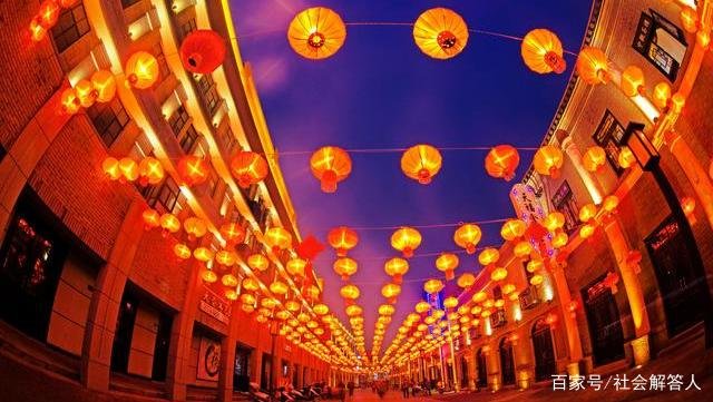《安家》中徐姑姑,所谓事事巧合人缘开挂,是因为什么?