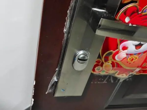 钥匙丢家里了怎么开锁