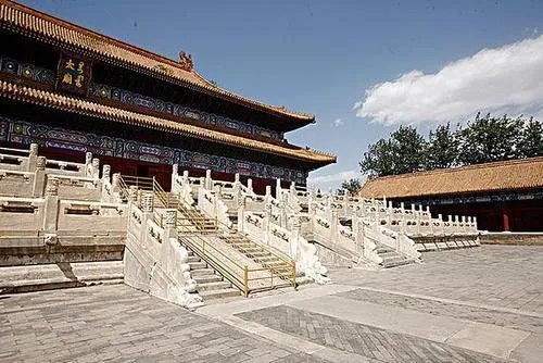 一男子站太庙御道上拍照被拘留,拍照都有哪些禁忌?