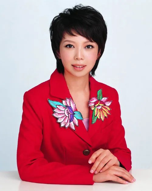 杨宁 cctv9对话节目的主持 有资料么?身高年龄祖籍哪的啊 超级爱他呀