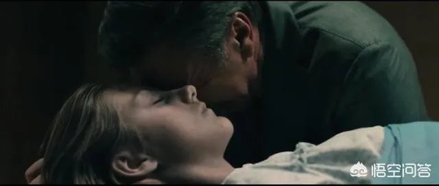 是不是每一个父亲都会对他的女儿说:身为女孩要自重,要好好的爱护自己?