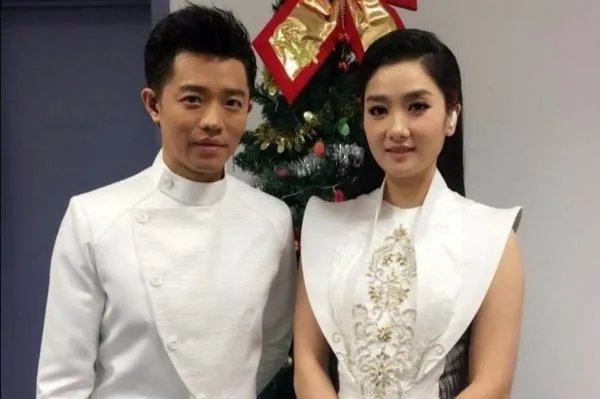 我们都被骗了,凤凰传奇的真实关系到底是什么?