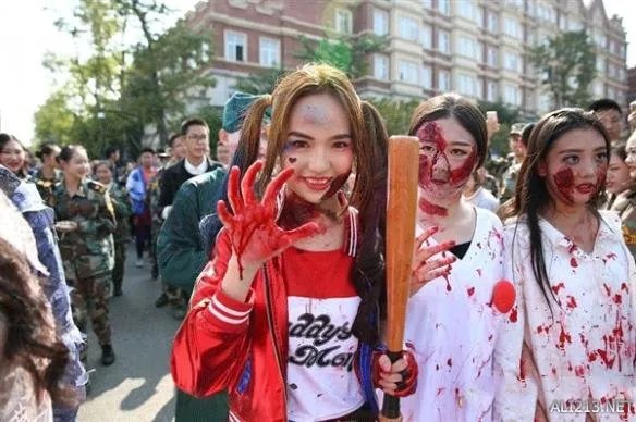 高校惊现恐怖黑暗料理 麻辣人脑、人眼 演绎极致恐怖