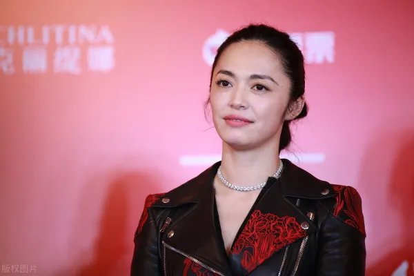 仝卓怼姚晨“恶之花”,“恶之花”到底是什么梗?