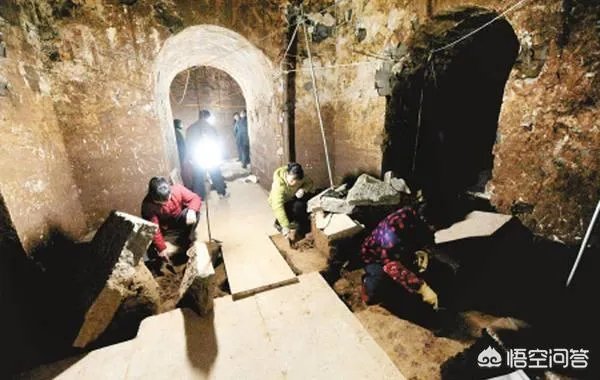 安阳警方摧毁一盗窃古墓葬团伙,追缴文物30余件, 你怎么看?