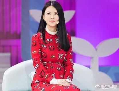 有哪些主持人在大型晚会上出现过失误?
