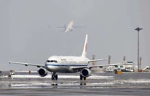 首都机场已取消航班142架次,为什么只取消了部分航班?