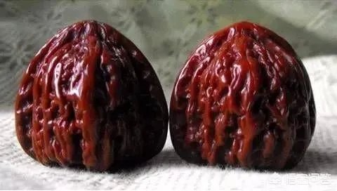 如何挑选文玩核桃?