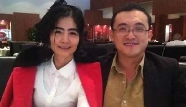 5年前《非诚勿扰》上,51岁吴愤奋被34岁小伙带走,如今怎样了?