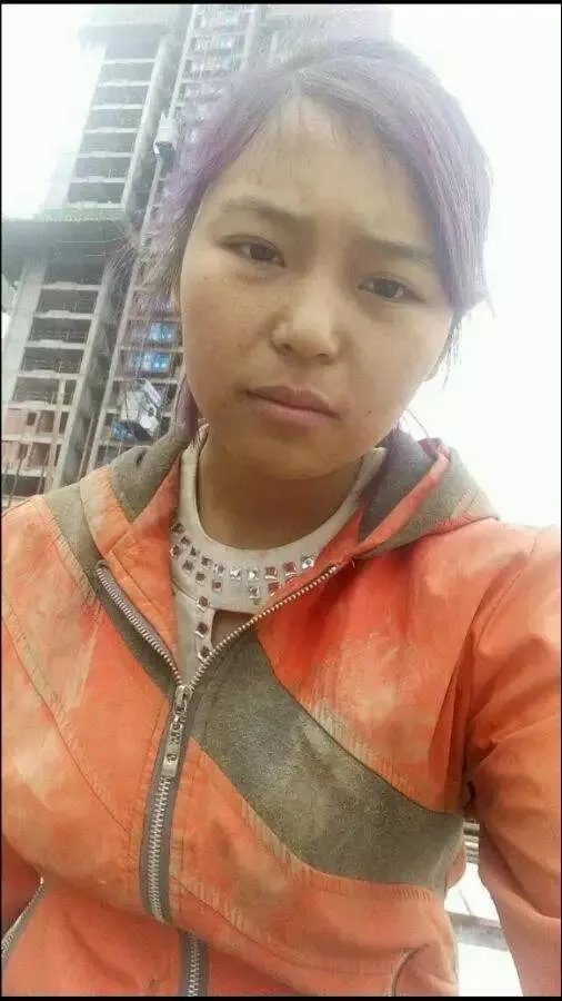 这位20岁工地女孩自拍,震惊了所有男人!!