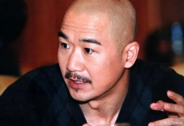 邓超参加李丁先生追悼会,为何会被张国立大骂滚出去?