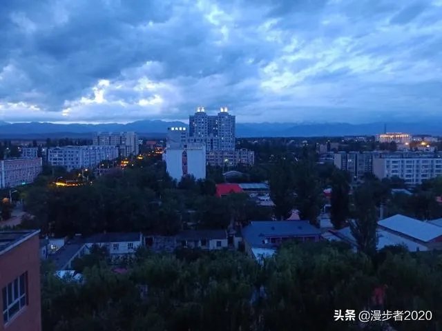 乌鲁木齐的一场婚礼，发生了二次疫情，如何看木森的这场婚礼？