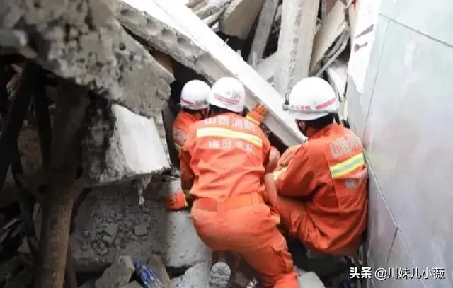 山西坍塌饭店在十多年间加盖或扩建了五六次，对此怎么看？