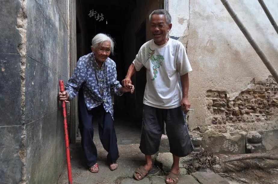王乙 王申