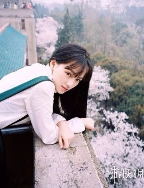 武大女神黄灿灿又整?打了两斤的苹果肌到底是什么鬼