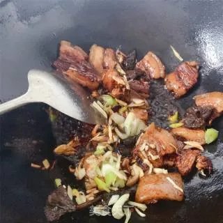 传统酸菜火锅