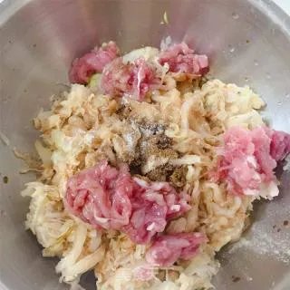 传统酸菜火锅