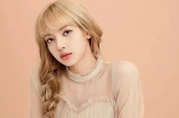 泰国十大人气女明星排行榜:李海娜上榜,第三乃“人间芭比”