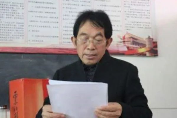 黄冈58岁村支书视察工作被洪水冲走,对此国家该补偿多少钱?
