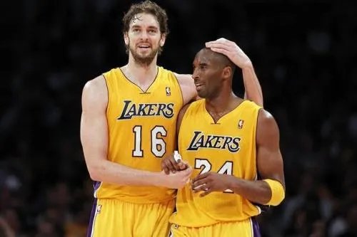 Woj:加索尔已经被马刺买断,将会加盟雄鹿!你觉得他能帮助雄鹿夺得总冠军吗?