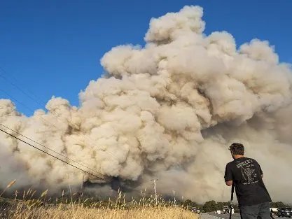 美国加州72小时遭上万次雷击,为何美国频遭雷击?