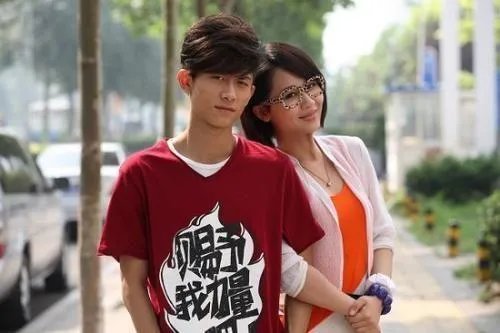 有没有人觉得张一山、杨紫跟小时候一模一样啊？