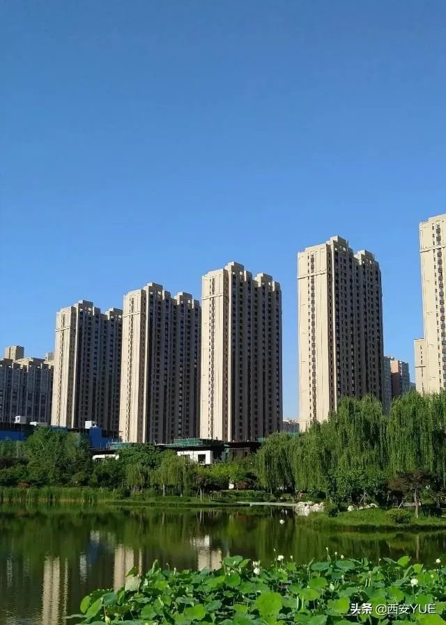 如何看待27岁男子去鹤岗花3万元买房，几个月后2.2万元卖掉？