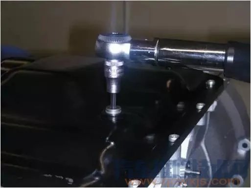 自动变速箱阀体总成拆卸与安装(教程图解)