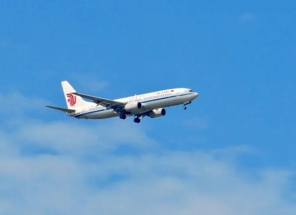 首都机场已取消航班142架次,为什么只取消了部分航班?