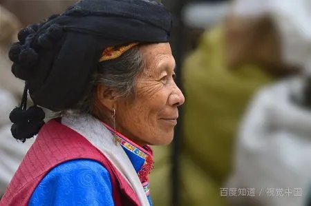 如何看待老人被绊亡家属不追责的做法呢?