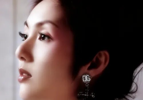 一吻便颠倒众生是什么歌