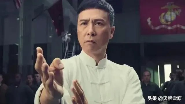 李小龙去美国的时候叶问多少岁？