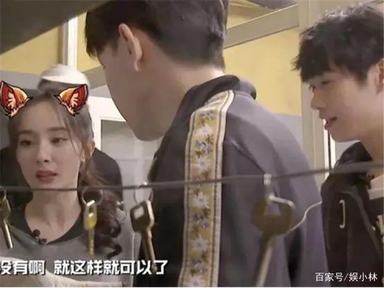 有记者拍到魏大勋深夜前往杨幂住所，魏爸爸会同意吗？